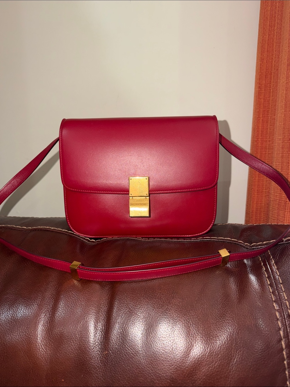 ‼️AUTHENTIC Celine Red Leather Medium Classic Flap Shoulder Bag Crossbody Bag
